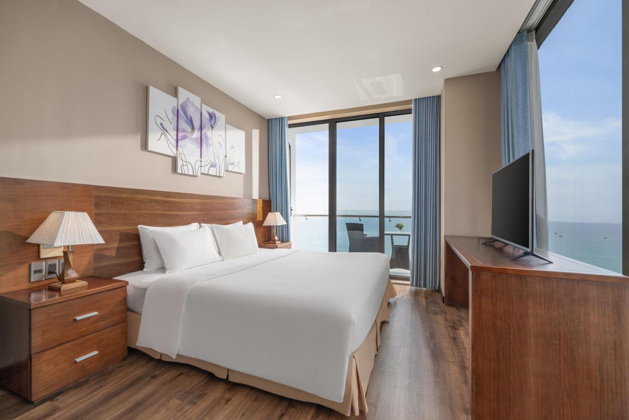 Yarra Ocean Suites Danang Exterior foto