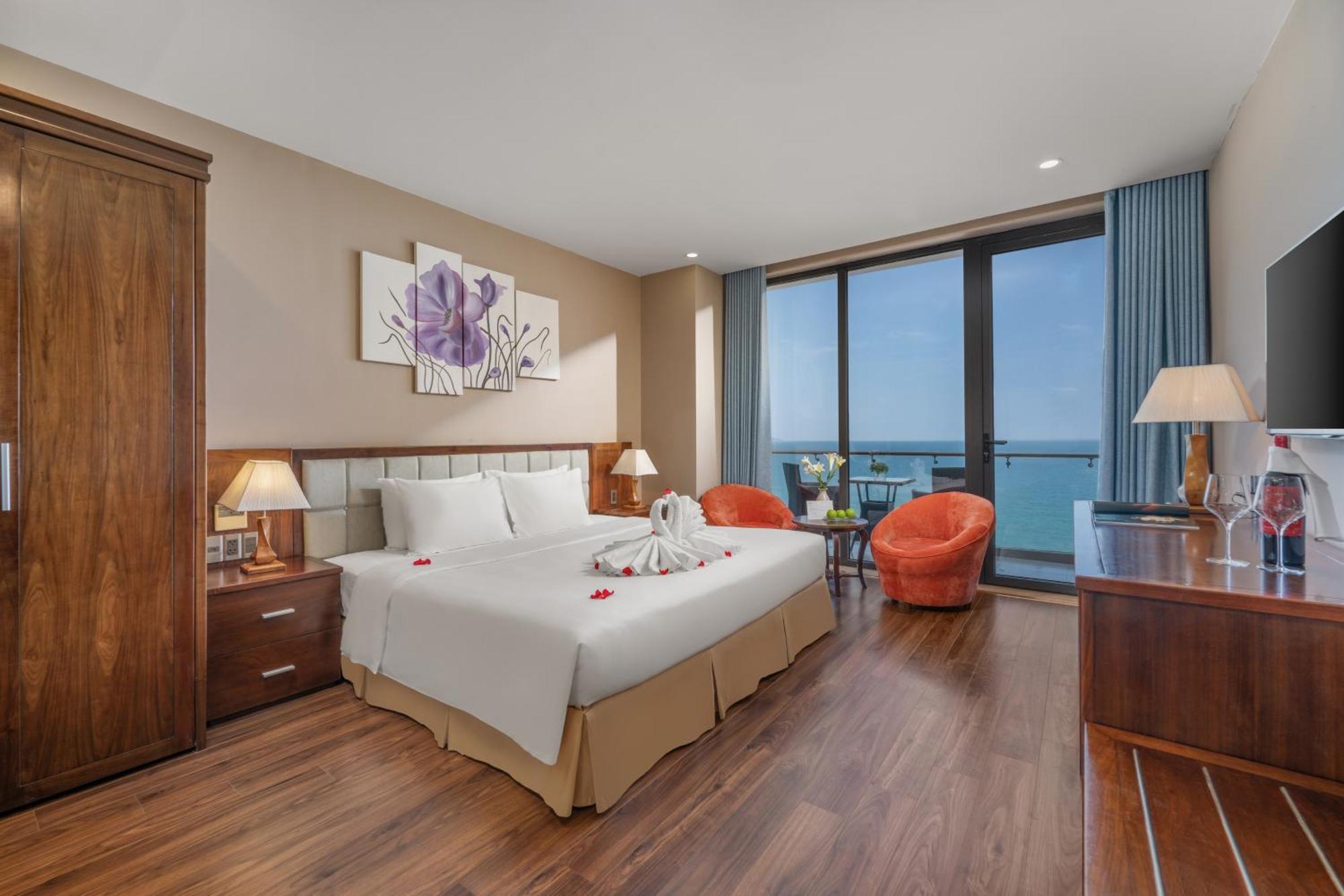 Yarra Ocean Suites Danang Exterior foto