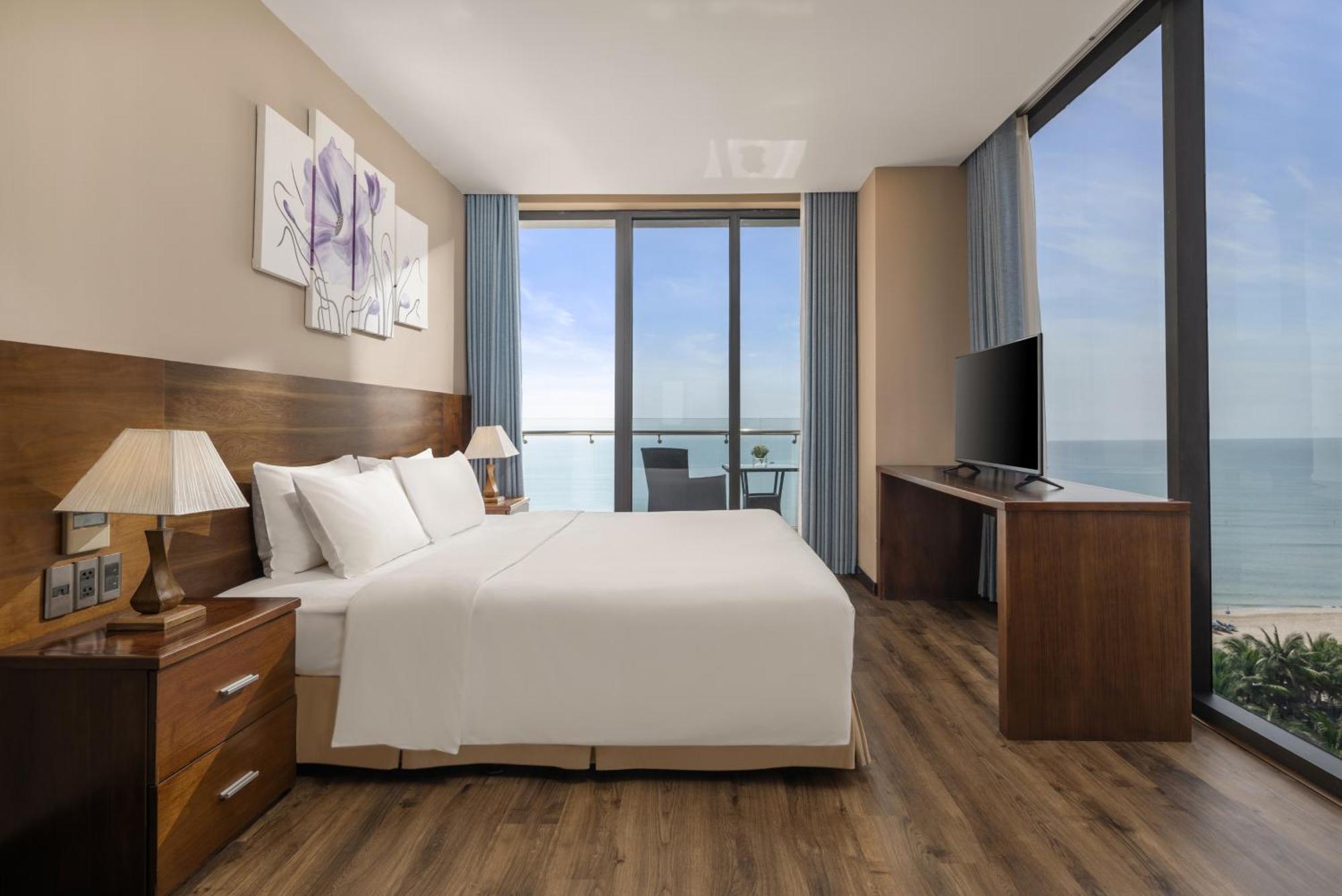 Yarra Ocean Suites Danang Exterior foto