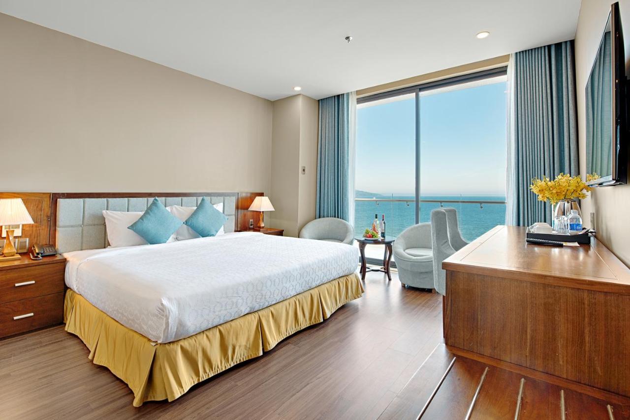 Yarra Ocean Suites Danang Exterior foto